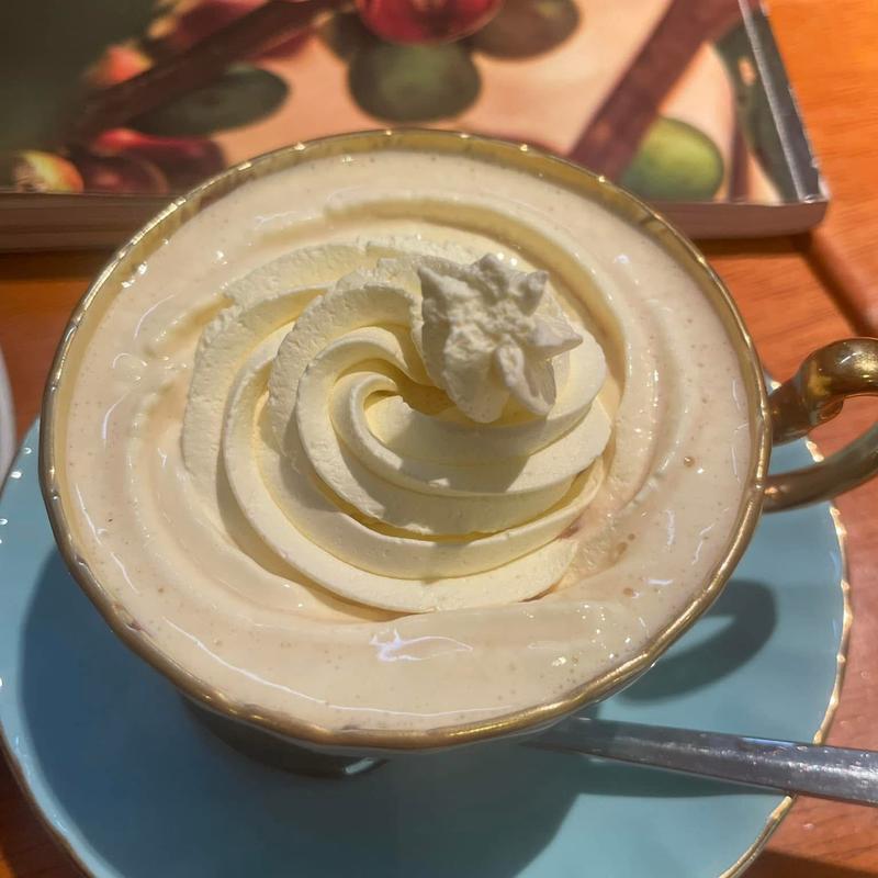 マスカルポーネウィンナーコーヒー(カフェローシャ 池下店)