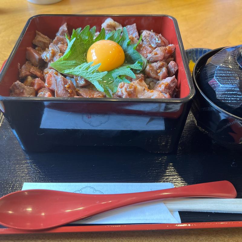 炙りステーキ重(肉ごっつおらーめん)