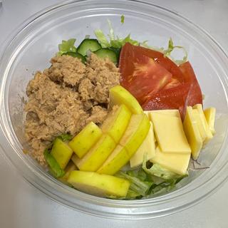 りんごツナゴーダチーズサラダ(M&T Wraps and Sandwiches)