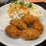 カキフライ定食(中村屋万福亭(定食·居酒屋))