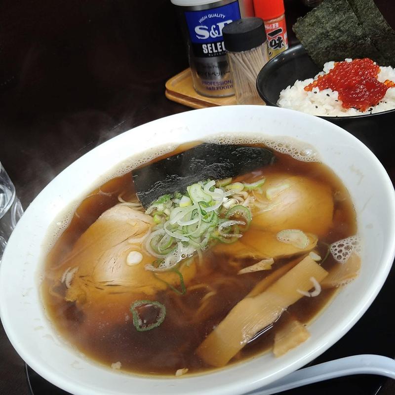 煮干し中華 中 すじこ飯(津軽煮干中華 勝三郎)