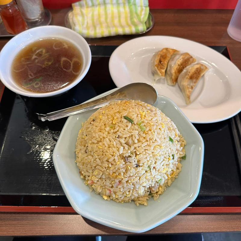 チャーハン 半餃子(ラーメン 岩佐 下鶴間店)