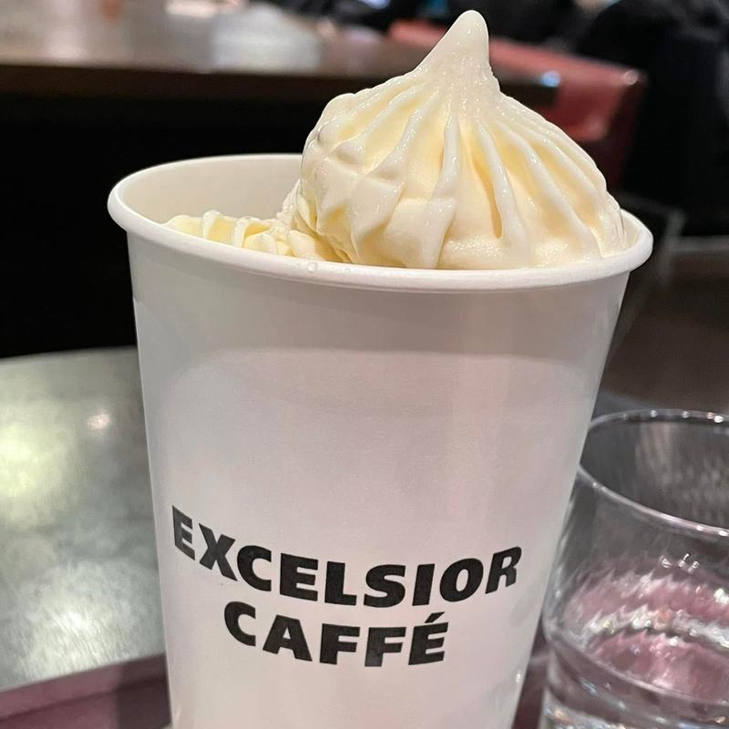 アイスコーヒー クレミアソフトクリーム(エクセルシオール カフェ 中野サンモール店)