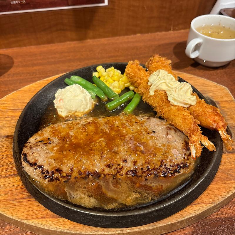 ハンバーグ210g＆エビフライコンボ(鉄板王国 西新宿店)