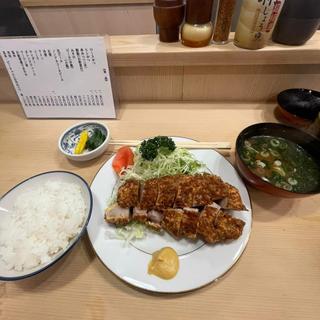 ロースかつ定食