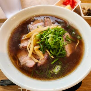 肉中華そば(虎 Kitchen （タイガーキッチン）)