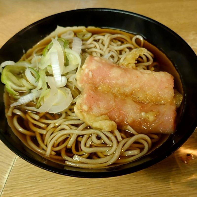 ソーセージそば(六文そば 金杉橋店)