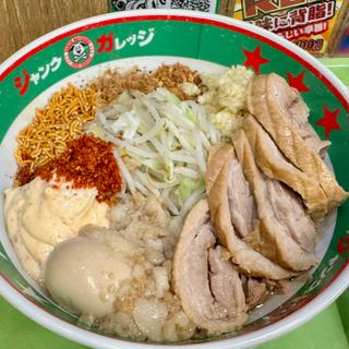 まぜそば大盛＋味玉＋チャーシュー4枚（全マシ)(ジャンクガレッジ カインズ羽生店)