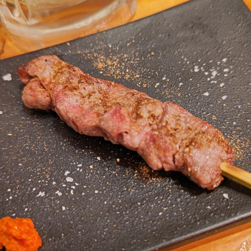 仔羊(ケイジャンスパイス)(串焼き。ビストロガブリ 野毛一番街店)