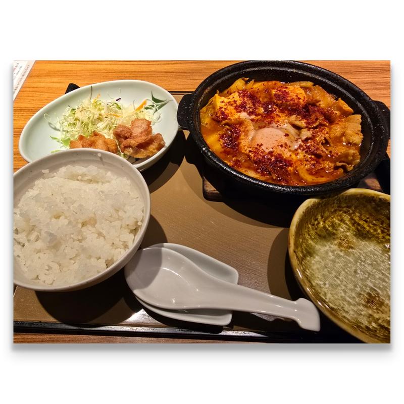 辛旨チゲとから揚げの定食(やよい軒 本八幡店)