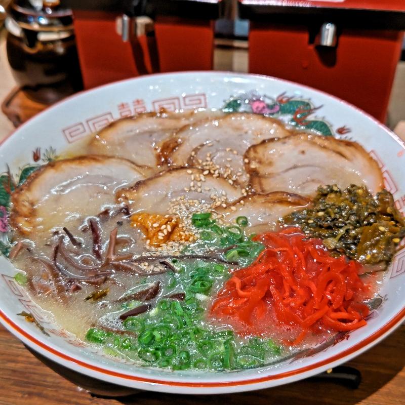 ななほし博多豚骨チャーシューメン(七星堂 馬車道店)