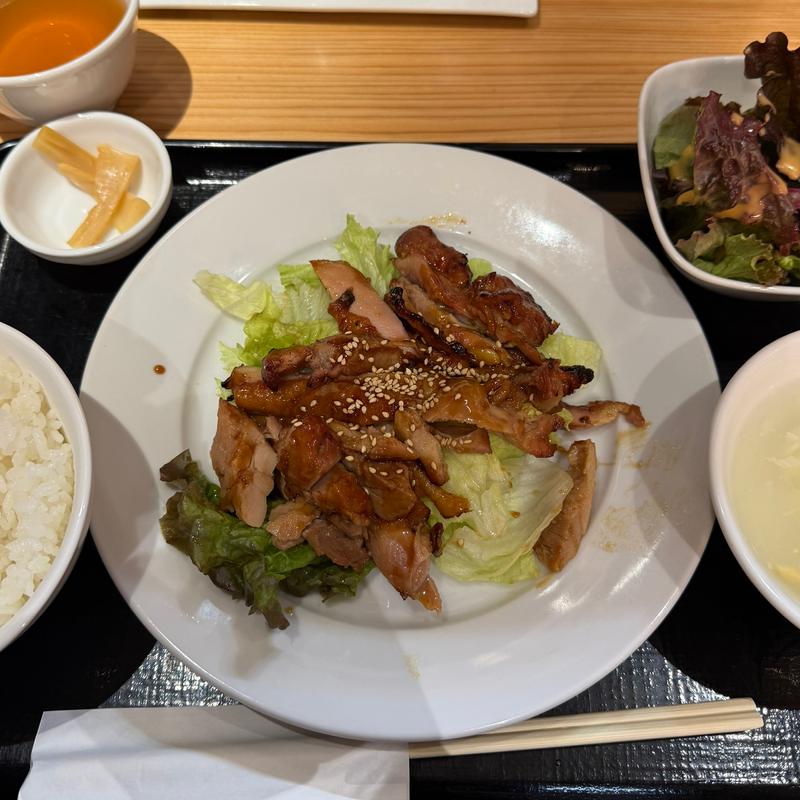 鶏肉の 中華風照り焼き定食(中華厨房 暖家 多摩センター店)