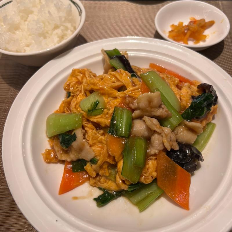 豚肉と木耳の玉子炒め(中国飯店 倶楽湾)