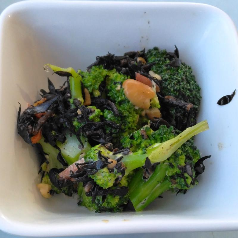 ブロッコリーとひききのマヨ和え(東京科学大学つばめ生協すずかけ台食堂)