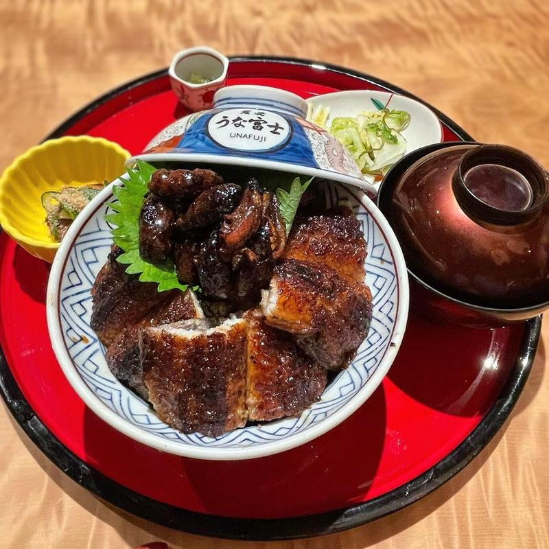 肝入り上うなぎ丼(炭焼 うな富士 東京ミッドタウン八重洲店)