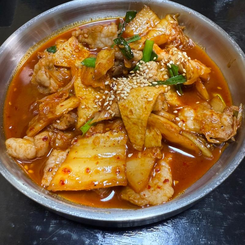 豚キムチ炒め(オンマの台所)