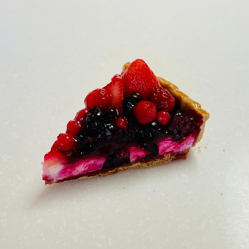 赤いフルーツのタルト(キルフェボン グランメゾン銀座)