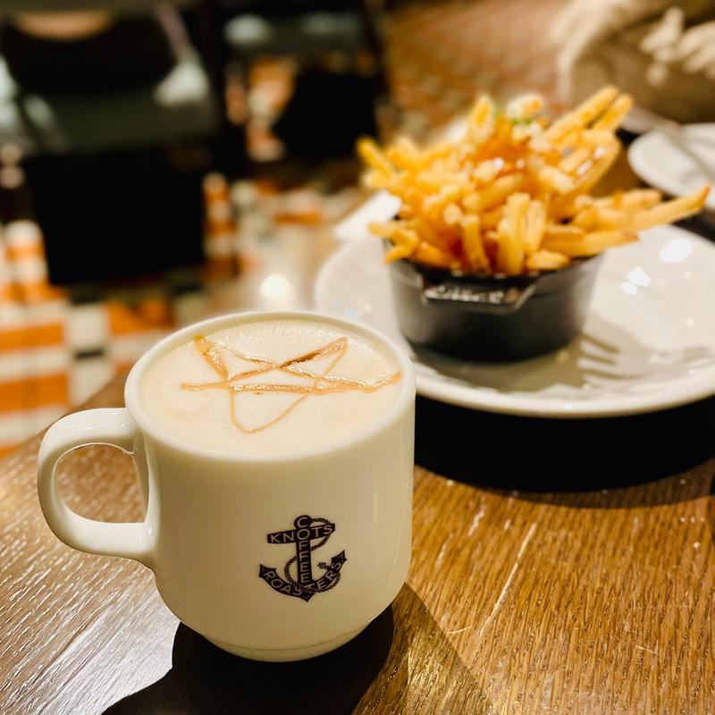 焙じ茶ラテ(イタリアン 3rd. BAR & GRILL RESTAURANT 吉祥寺)