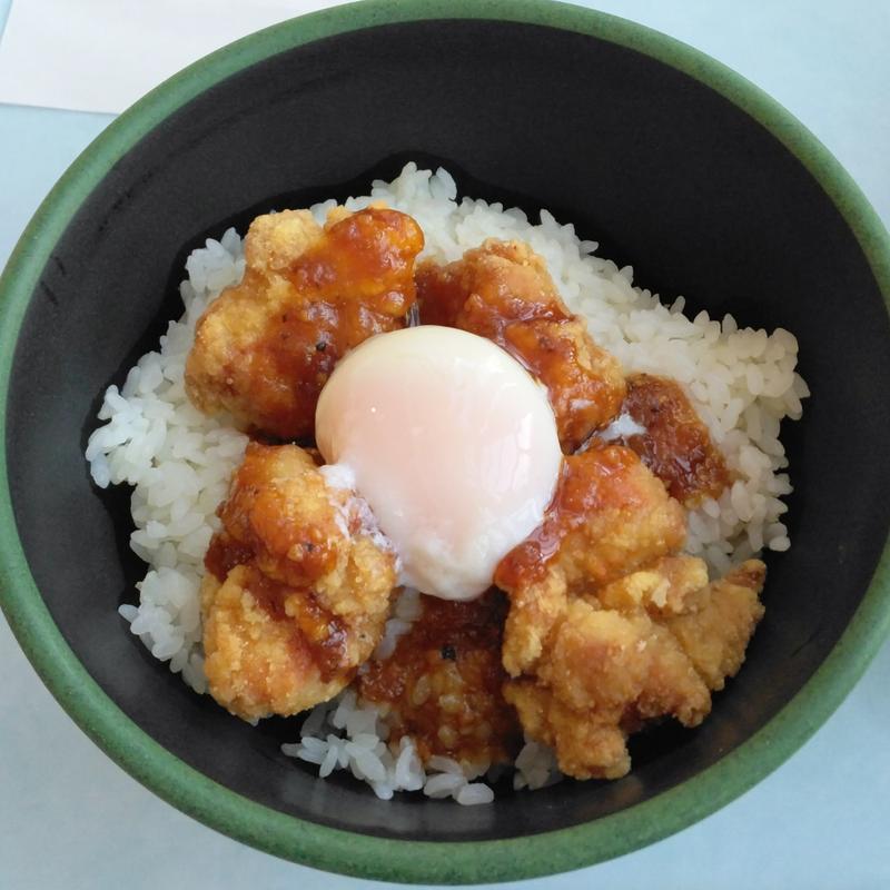 ガリたま唐揚げ丼(東京科学大学つばめ生協すずかけ台食堂)