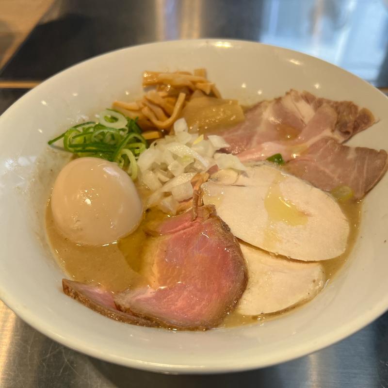 特製鶏白湯醤油らーめん(大阪 鶏白湯らーめん 鶏之諺 ~TORINO KOTOWAZA~)