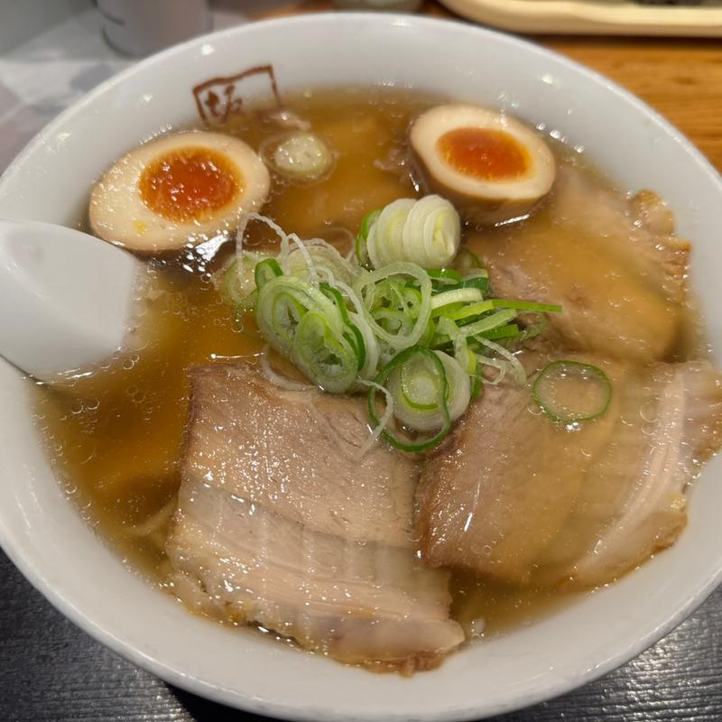 煮玉子ラーメン(喜多方ラーメン 坂内 歌舞伎町店)