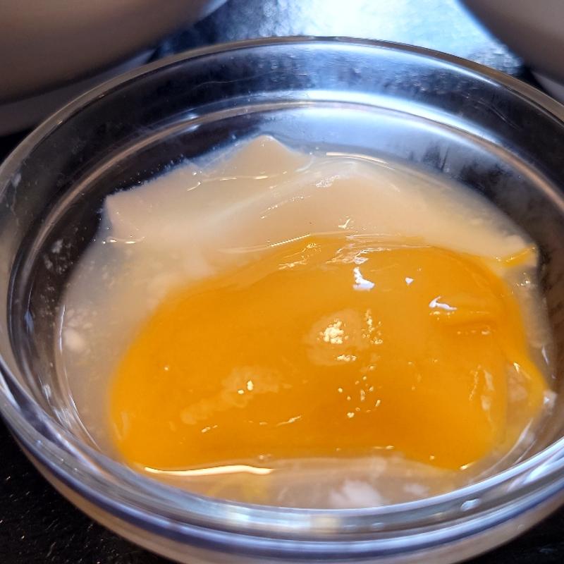 杏仁豆腐とマンゴープリン(麺飯家龍門 （リュウモン）)