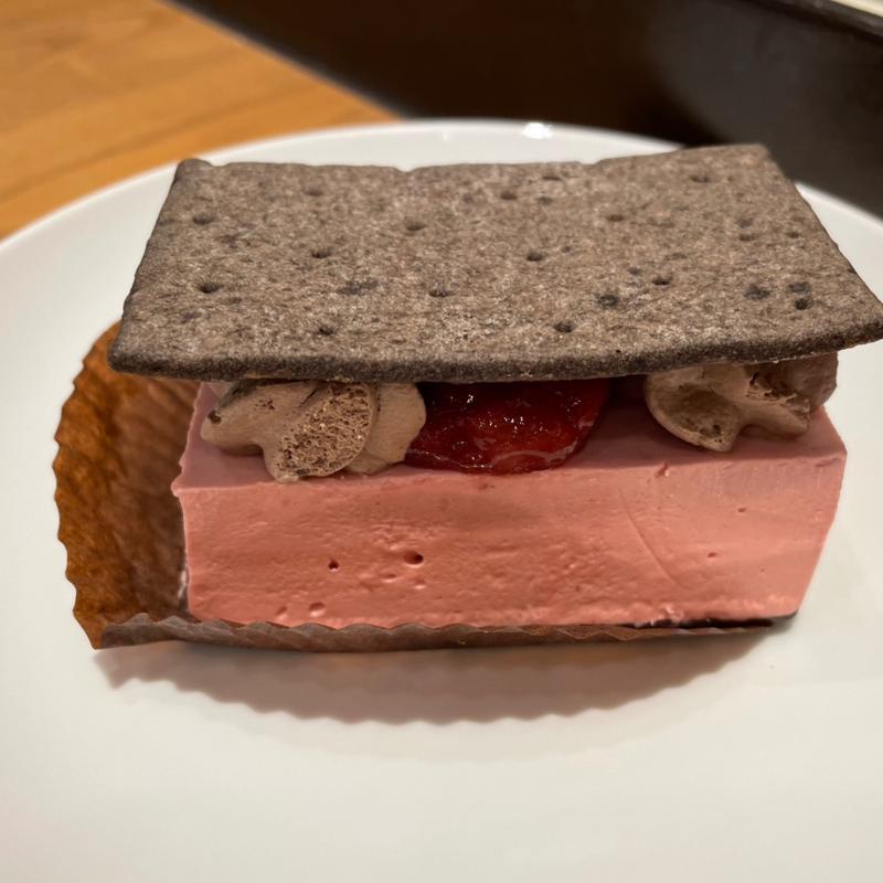 クッキーサンドストロベリー＆チョコ(スターバックスコーヒー 尼崎つかしん店)