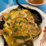 ニラ玉丼 キクラゲ増し(やじ満)