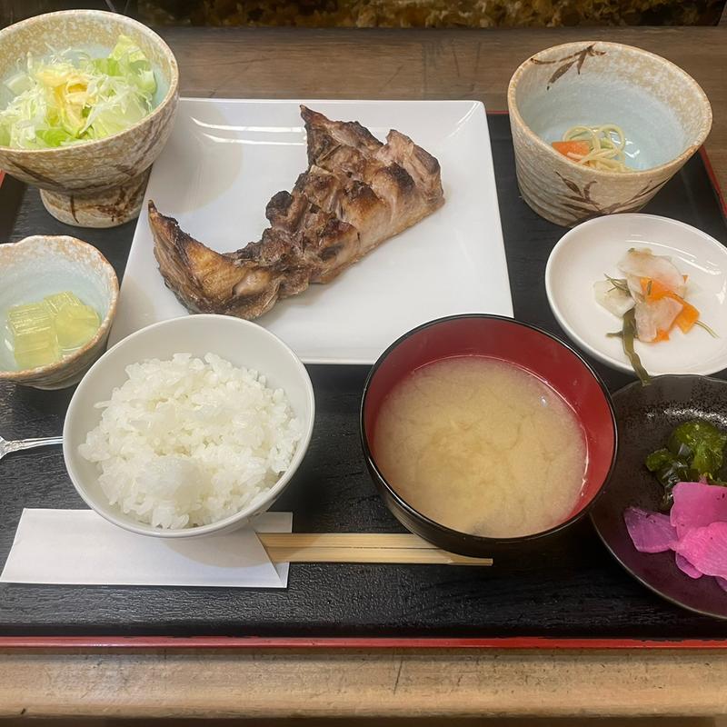 カマ焼き定食(割烹寿司 魚重)