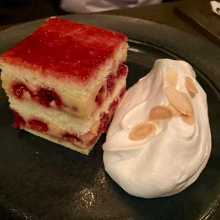 イングリッシュ トライフル(ロウリーズ・ザ・プライムリブ 赤坂店)