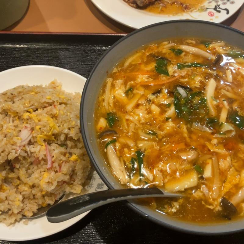 酸辣刀削麺とかに炒飯(台湾料理 昇龍 )