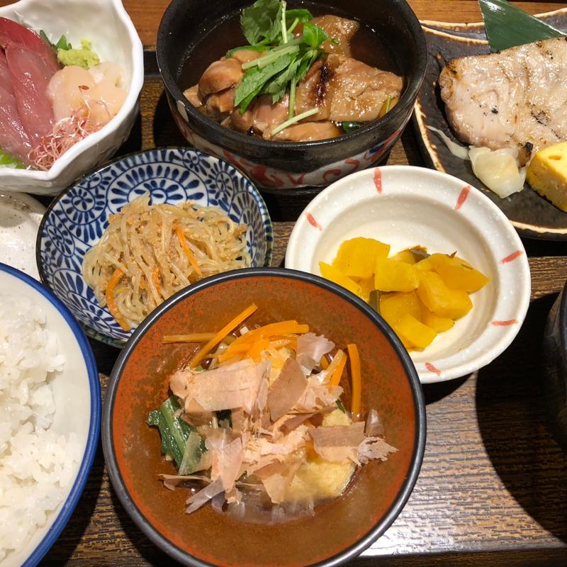 おばんざい定食(恵比寿 土鍋炊ごはん なかよし 本店)