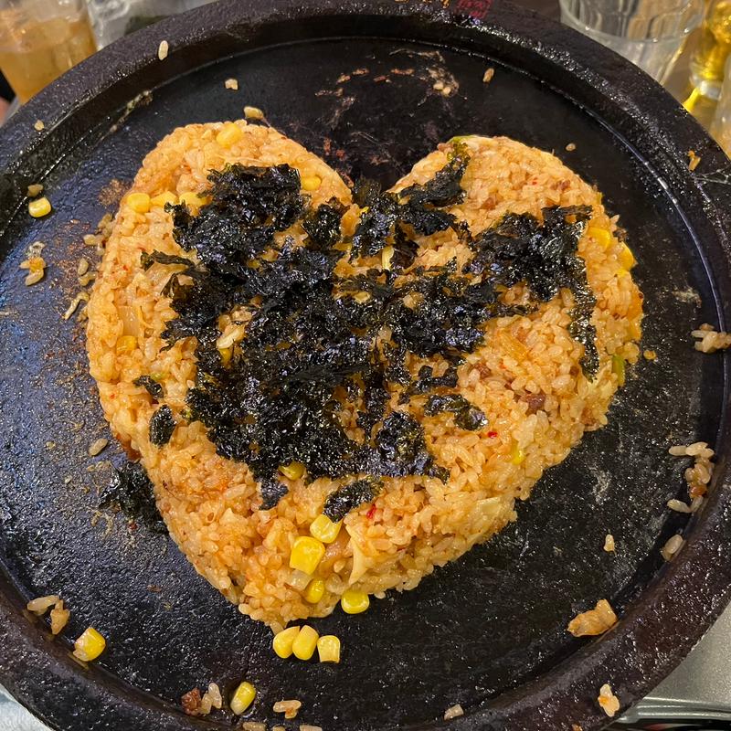 〆のチャーハン(韓豚屋 有楽町店)