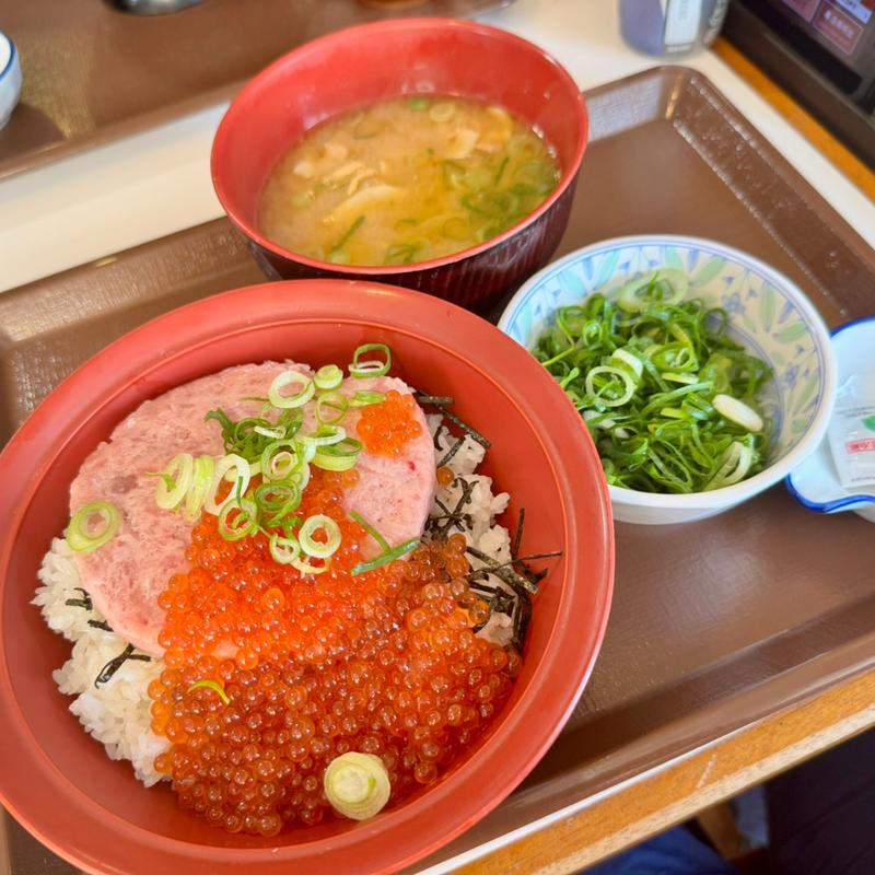 たたき丼まぐろいくら(すき家 125号加須諏訪店)