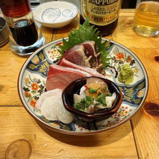 赤字のお刺身3点盛(大衆酒場 チャン栓チャン)