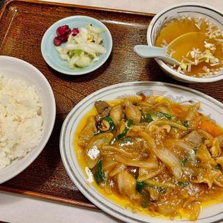 ホルモン定食(新中国料理 大三元)