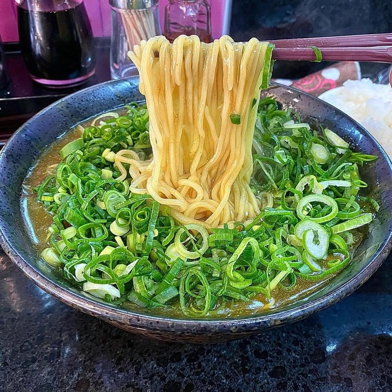 カレーラーメン(ねぎラーメン中華料理 馴染味 （ナジミ）)