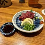 会津の赤身の馬刺し(つなぎや 中目黒)