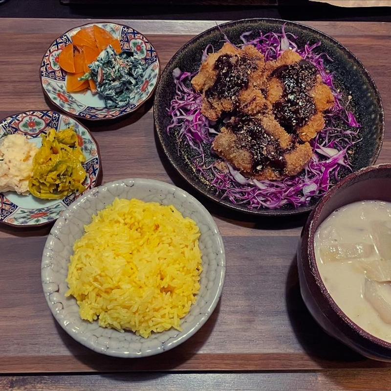 (定食堂 金剛石)