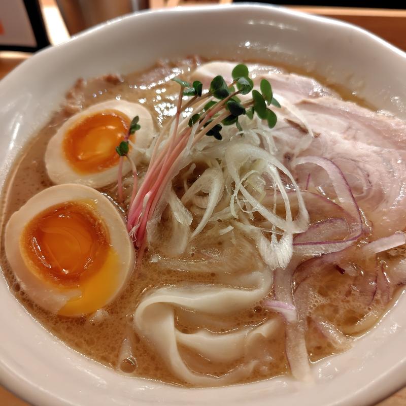 鶏白湯らぁめん醤油＋極上トッピング(らぁめん しゅき)