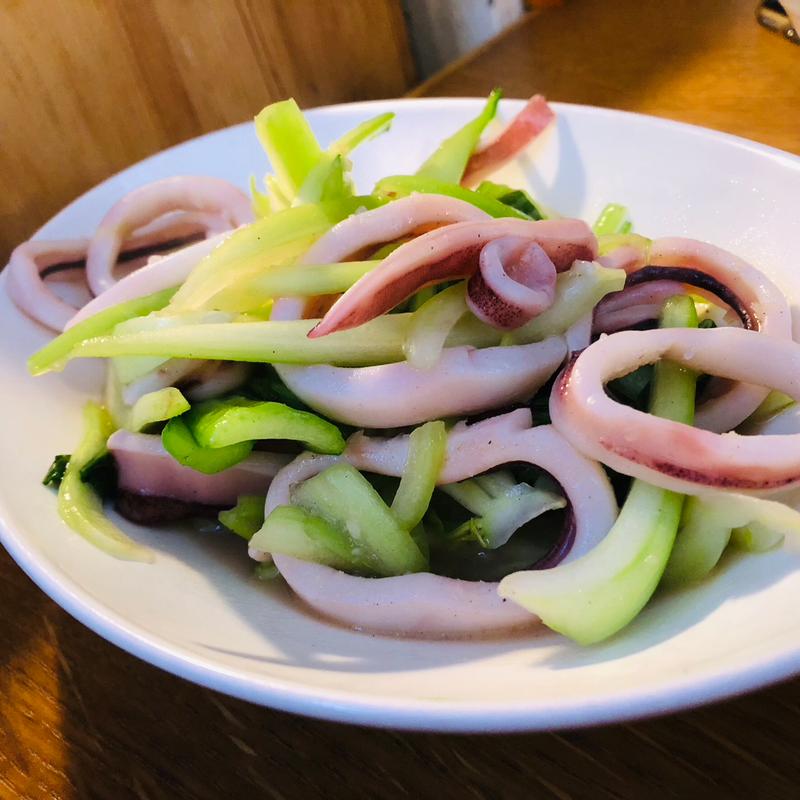 イカと青梗菜のガーリック塩炒め(家常菜 博朱)