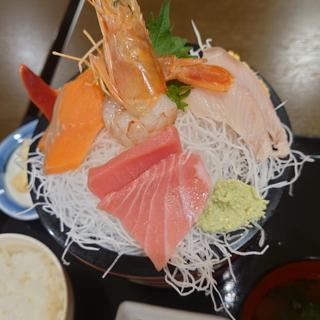 本日の鮮魚盛り定食 本鮪赤身・中トロ入り