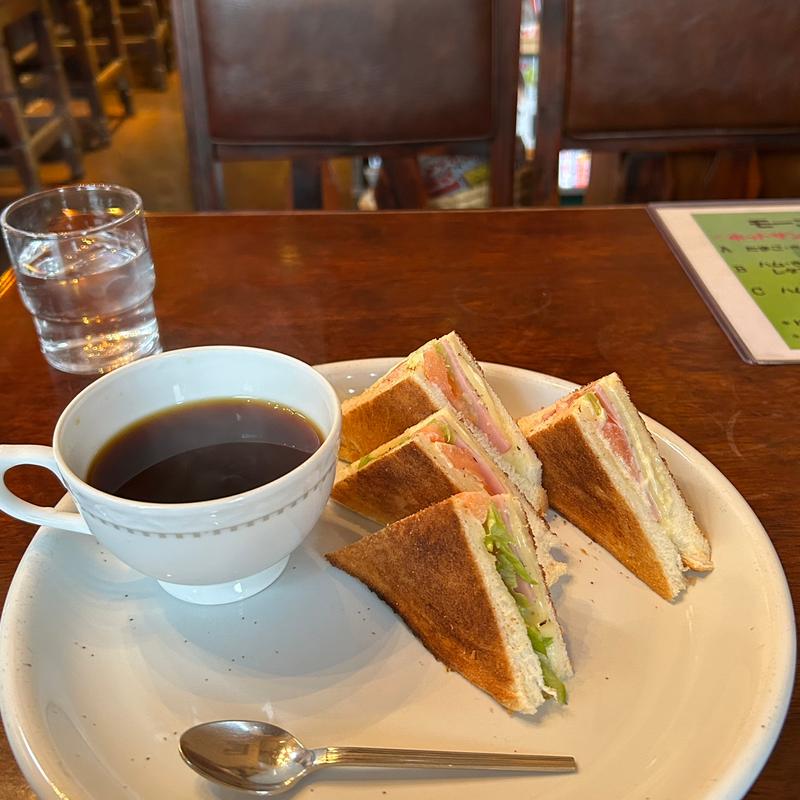 ホットサンドモーニング(ハム・チーズ・レタス・トマト)(サンチョ )