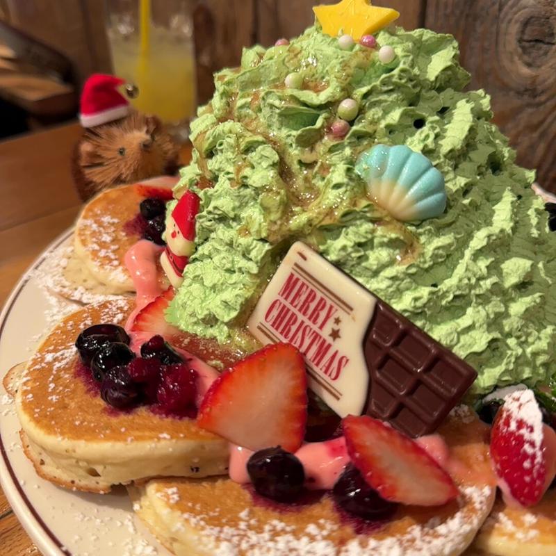 ホノルルクリスマスツリーパンケーキ(Eggs 'n Things 原宿店)