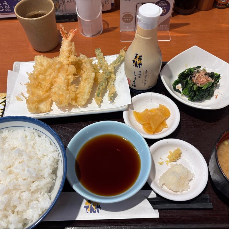てんぷら定食(天丼てんや ビーンズ新杉田店)