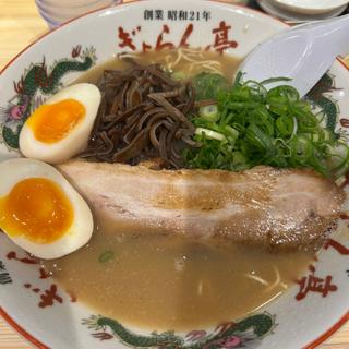 二八ラーメン➕たまご(ぎょらん亭 大名店)