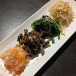 季節のナムル盛り合わせ( 青葉台焼肉 うしこぞう)