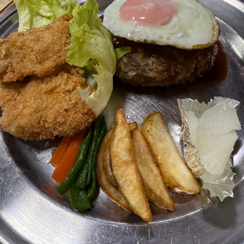 ハンバーグとヒレカツ定食(日多地 )