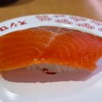 大切りサーモン一貫(スシロー梅田茶屋町店)
