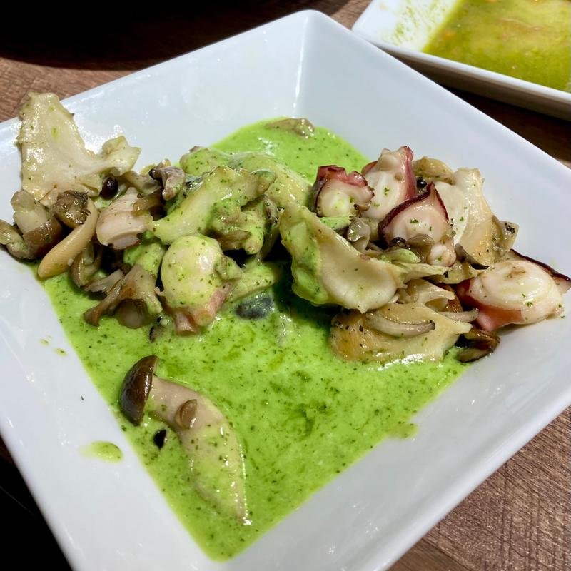 タコ・ツブ貝・キノコのガーリックパセリバター ブルゴーニュ風(赤白 天王寺ミオ店)